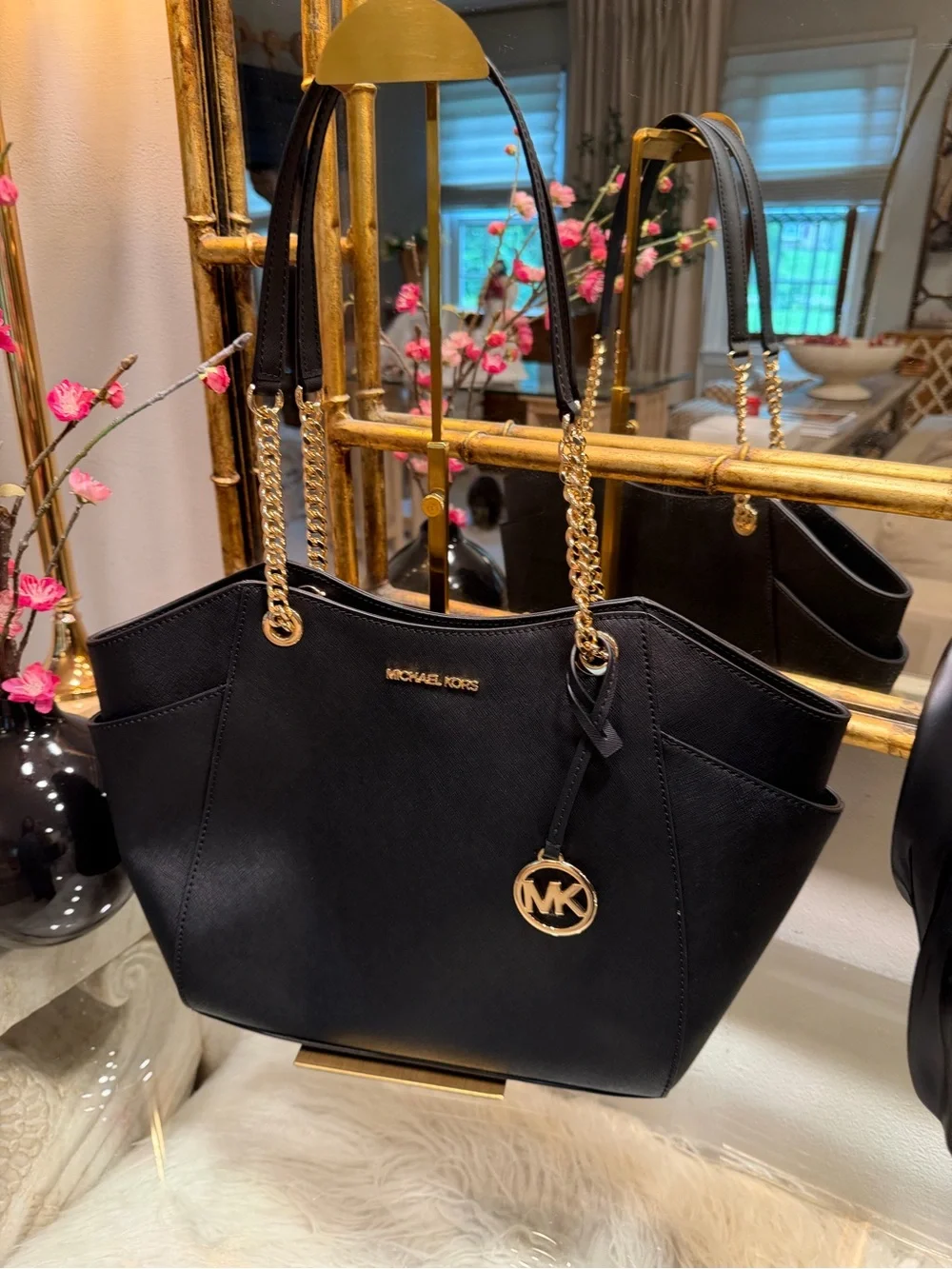 Michael Kors JET SET NWT Black Saffiano Leather Tote with Gold Hardware $558